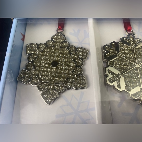 Towle Holidays Wishes Snowflake Ornaments Set Of 3 - Picture 7 of 7